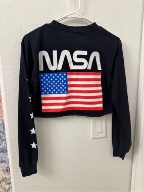 NASA Black Cropped Long-Sleeve Flag Crop Top small buzz aldrin